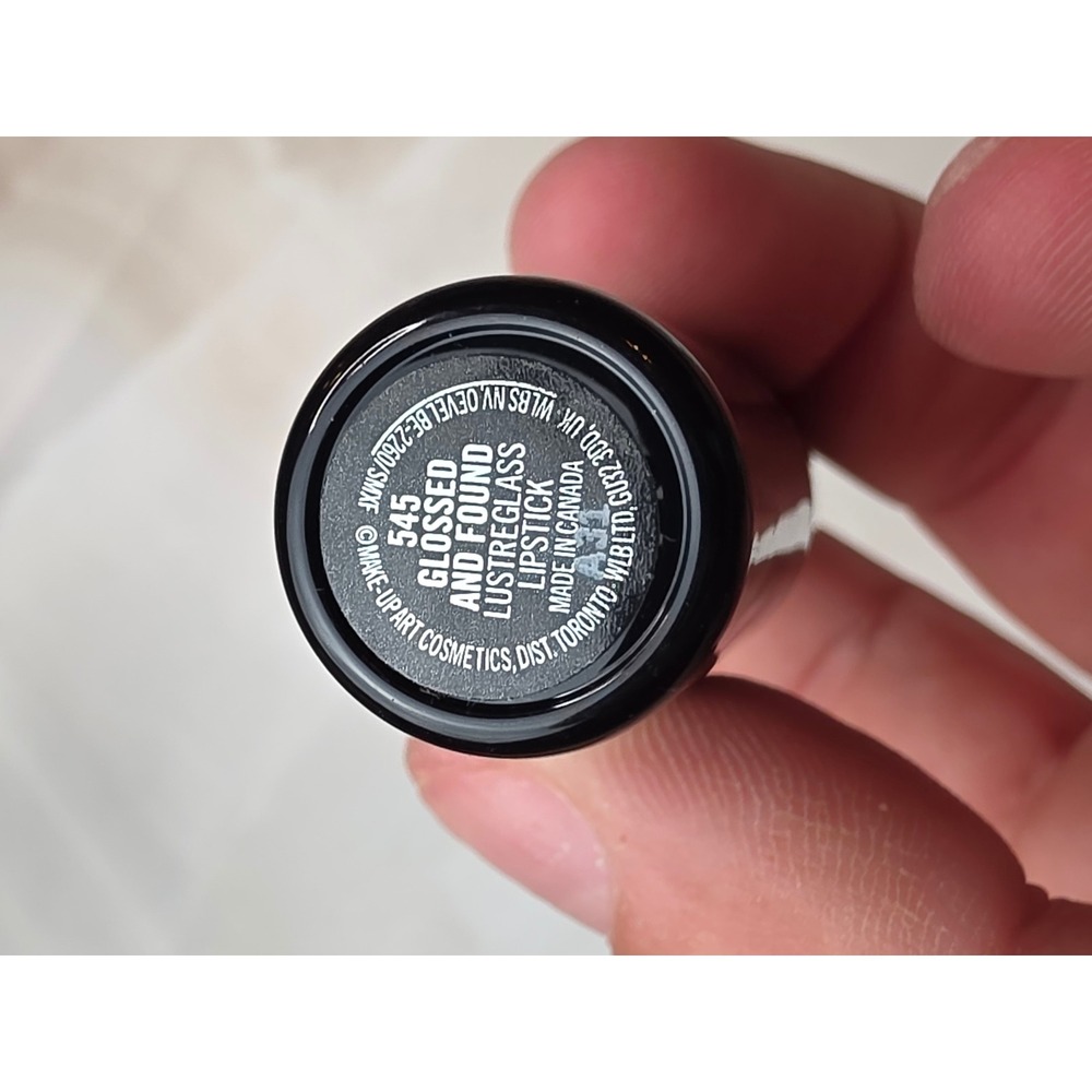 MAC Lustreglass Lipstick 545 Glossed and Found Sheer Shine Red Shimmer W1 - Picture 5 of 16
